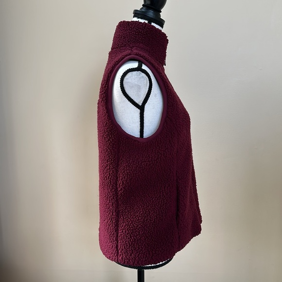 CALIA by Carrie Underwood Sherpa Vest - Picture 6 of 13